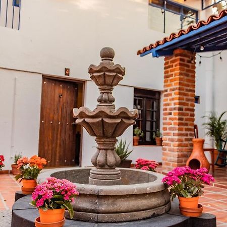 Casa De Hospedaje -La Abadia De San Pedro Guadalajara Eksteriør bilde